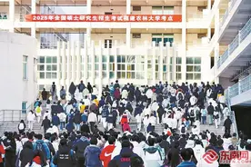 福建省2025年全国硕士研究生招生考试顺利开考图片