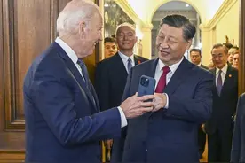 精品赏析 | 特写：您认识这位年轻人吗？图片