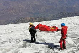 冰川融化，失踪22年美国登山者遗体被找到图片