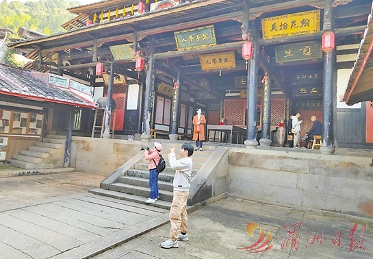 桂香萦绕的村庄