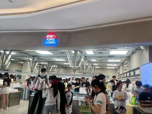 国庆旅游从长沙带回哪些特产？多数游客选择酱板鸭、臭豆腐等