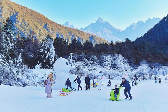 燃动蜀山雪 嗨翻川味冬