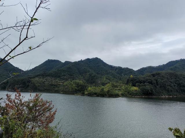 晚潮｜潜明水库三笺