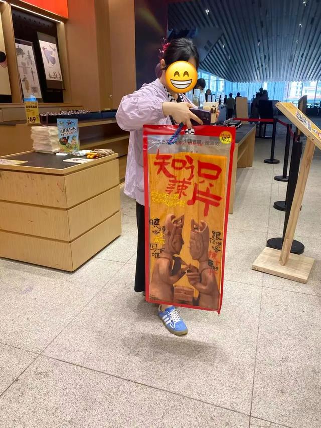 懂吃的年轻人，最近抢着去博物馆炫饭