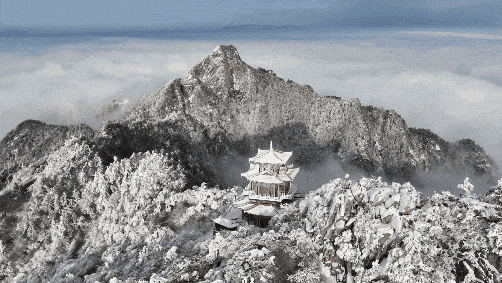 这个冬天，别再“猫冬”啦！300米超长滑道，来这开启嬉冰赏景的雪上之旅