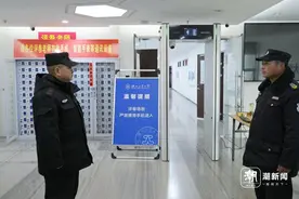 你的选考试卷是如何批改的？跟着记者一起去探营图片