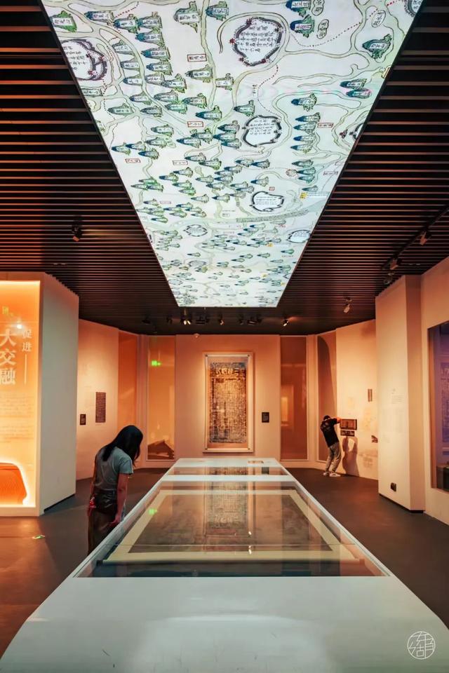 天黑不打烊，来东湖来过夜生活！