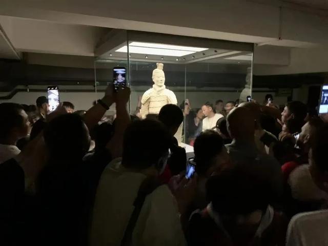 第一批带孩子跟风去博物馆打卡的受害者，已经出现了......