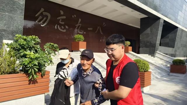 “双节”期间，沈阳“九·一八”历史博物馆迎来参观热潮