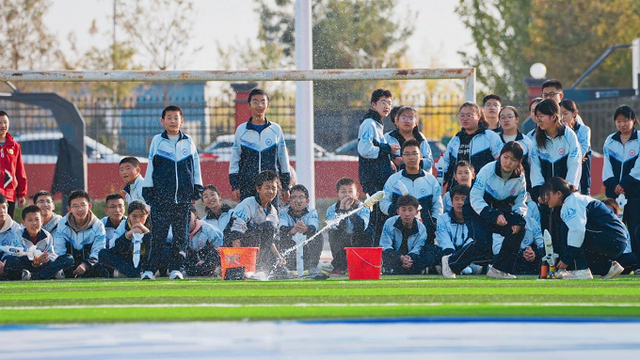 追觅公益“让孩子们看到更大的世界”甘肃启航，以科技之力点亮少年航天梦