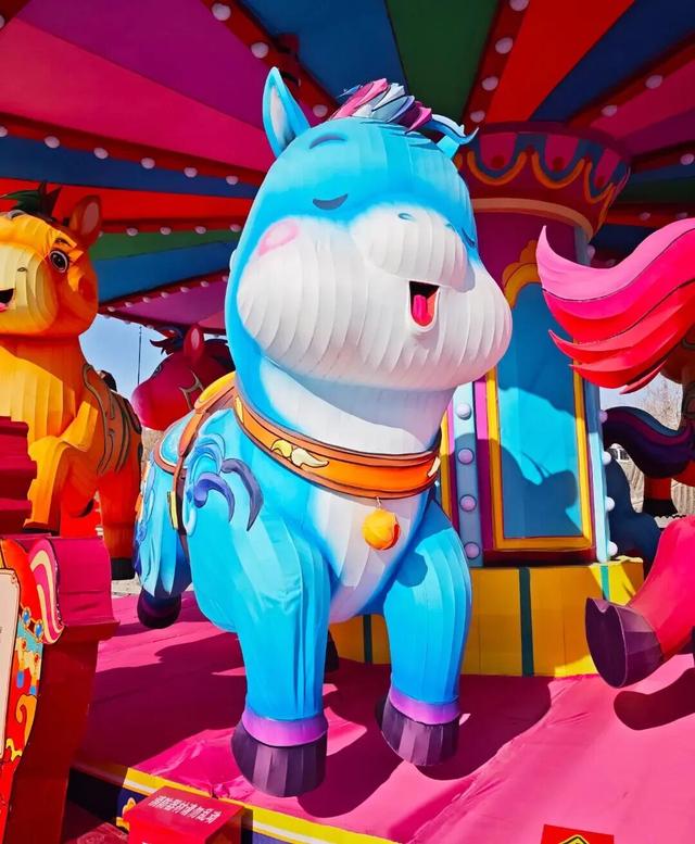 长安灯会的马多成“马”了！双园千灯万马，解锁马年最潮打开方式