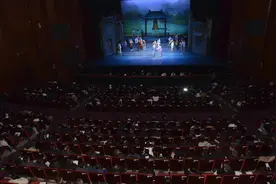 淮剧《小镇》十年，看江苏舞台艺术IP如何生长图片