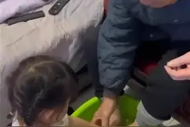 男子照顾孤寡老人十余年后继承五套房，善举有回报令人欣慰图片