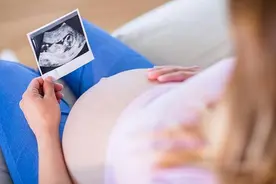 27周查出胸腔积液，这个宝宝带着管子顺利出生图片