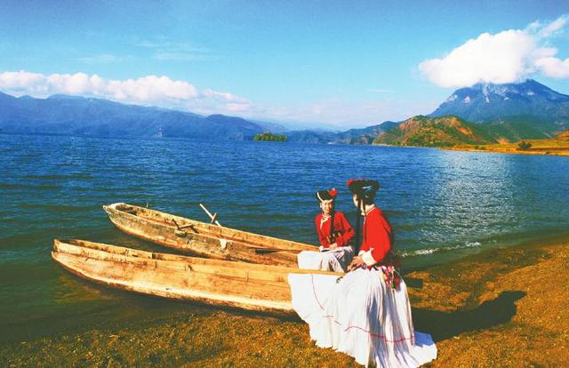 走 去四川泸沽湖转山转海