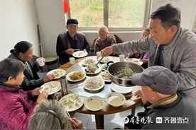 2000多张欠条撑起一份承诺：两代村医守护乡村老人图片