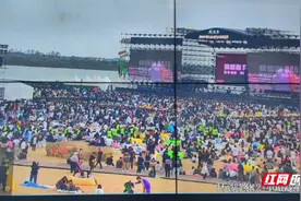 常德：千余名执勤交警守护节日岗位护平安图片