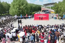 吉林外国语大学举行第十六届国际文化艺术节图片