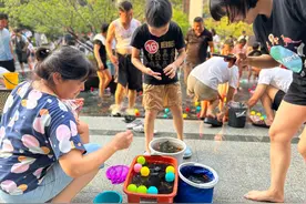 黄河大集进社区，亲子捕鱼乐融融图片