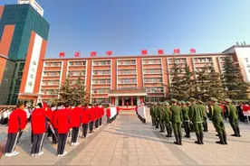 临汾三中：勇担青春使命 赓续国旗荣光图片