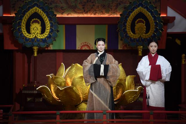 西安：汉服展演引客来