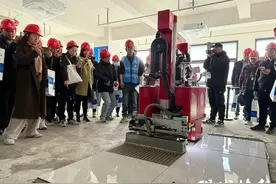机器人怎么“搬砖”？最快8小时贴完一套房的瓷砖图片