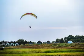 “飞”起来，南京消费新姿势图片