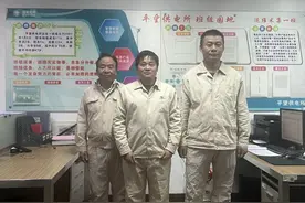 暴雨停电呼吸机停用，供电师傅雨中狂奔送来“救命电”图片