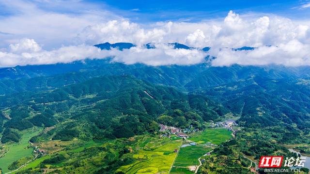 高清湖南丨云缠雾绕西晃山，雨后碧空染画屏