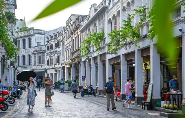 跟着港星李子雄游海口美兰！这份同款打卡路线，带你复刻惬意假期~