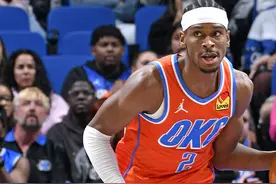 亚历山大32+5杰威33分 雷霆客场轻取魔术图片