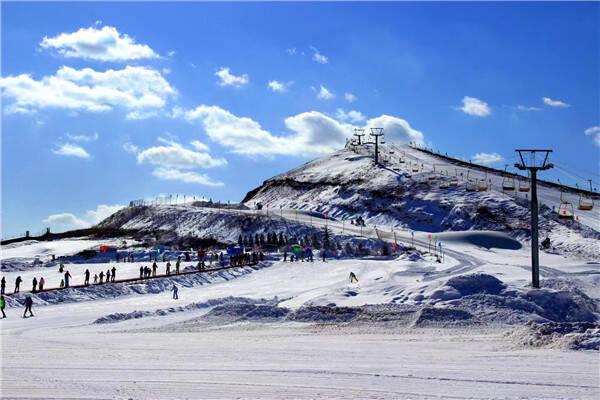 今冬来山东，跟着冰雪赛事去旅行