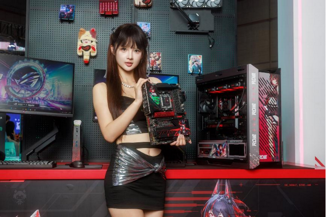 ROG X870 RO姬主板火热开售