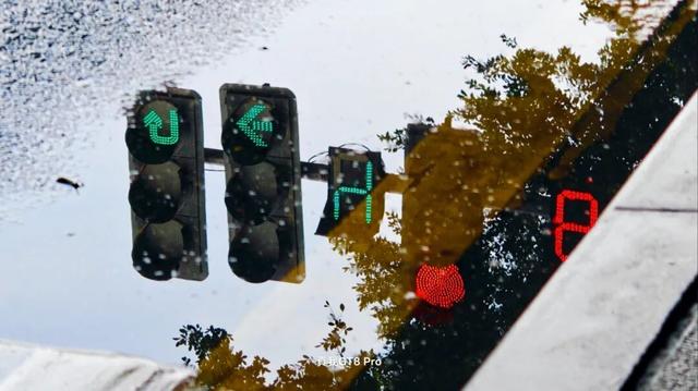 “还是得看有性格的品牌玩新名堂”｜真我GT8 Pro不止“街拍神器”