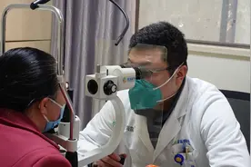 眼睛长了麦粒肿怎么办？重庆普瑞眼科：千万别捏挤图片
