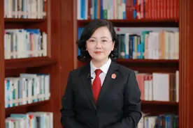 【21世纪经济报道】专访最高法民一庭庭长陈宜芳：回应网络时代新需求，司法保护消费者人格权、财产权不…图片