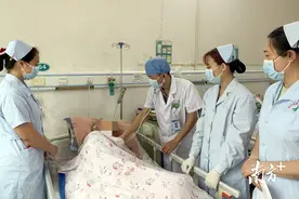 除了“手抖”还有这些症状，江门医生带你识别帕金森病图片