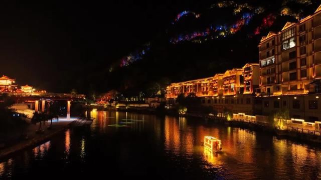 秋冬游资源！雾凇染丹霞，油茶暖红韵，这趟桂北秘境之旅很治愈