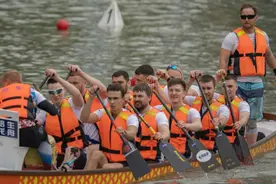 新民侨梁｜老外为何爱上中国龙舟？体育精神与文化魅力的双重吸引图片