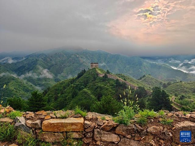 雾罩长城 山川如画