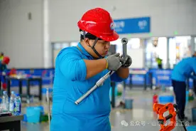 筑梦向前|中建八局一公司智造研发中心质检车间班组长朱运强图片