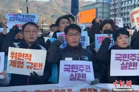 韩媒：韩国民众紧急囤货，罐头方便面等销量暴增图片