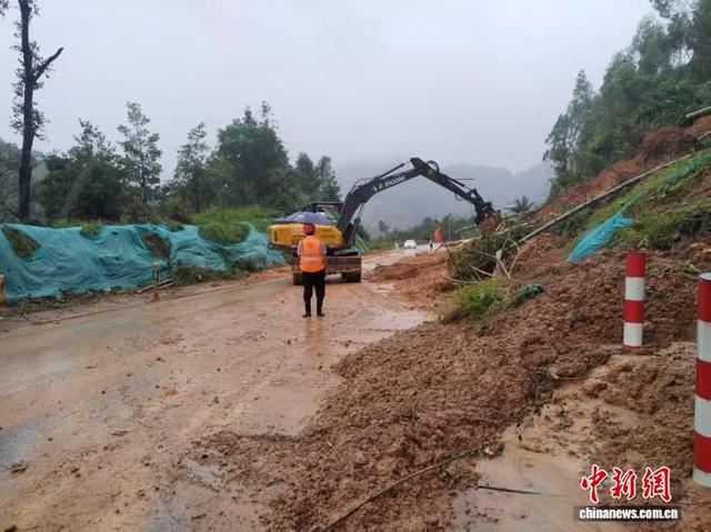 广西宁明县出现超警2.05米洪峰水位