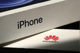 选AI苹果还是三折叠华为图片