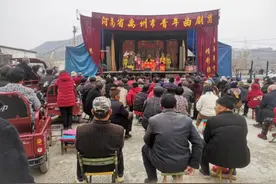 禹州市方山镇：乡村门口唱大戏图片
