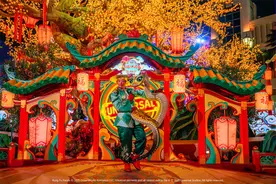 闹元宵 赏花灯 北京环球度假区“环球中国年”持续至2月23日图片