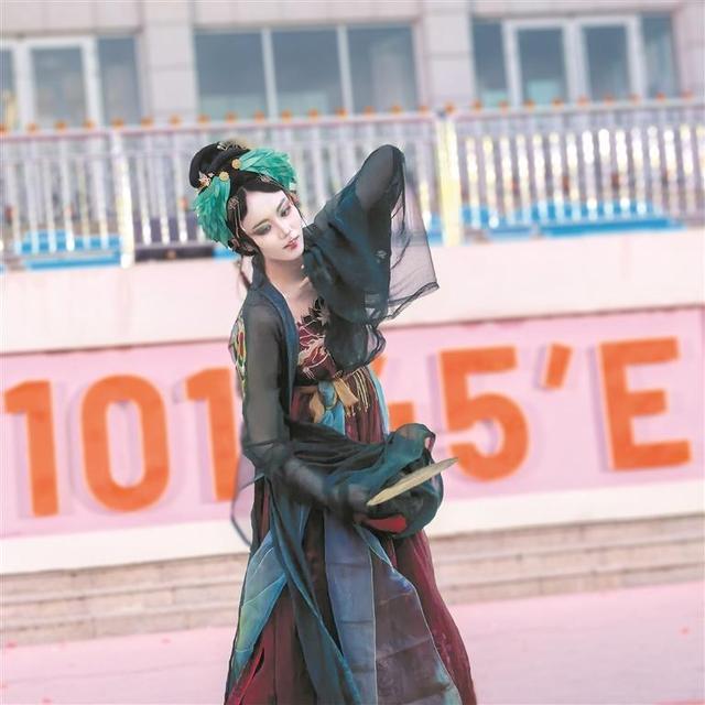 “溯源昆仑·巡礼河湟”主题专场秀 在西海2261·河湟文化大集上演