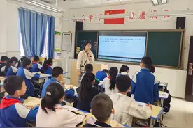 灞桥区官厅小学中语组教研课展示活动图片