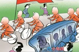 “暴骑团”凶猛 “踩刹车”尽早图片