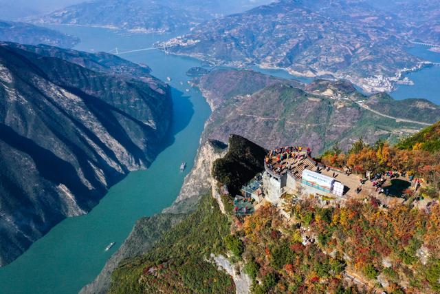 三峡之巅美景如画